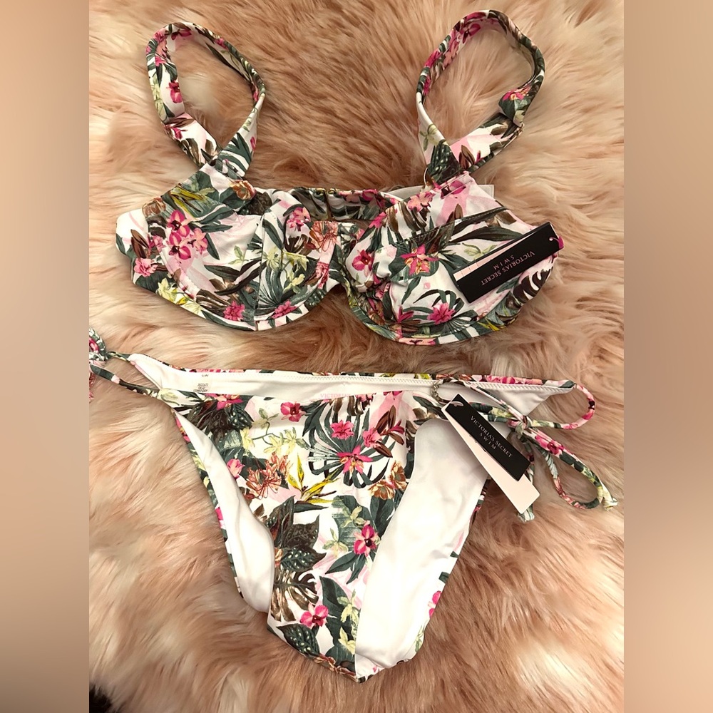 Victoria secret Tropical Bikini set 34b top and small bottom brand new